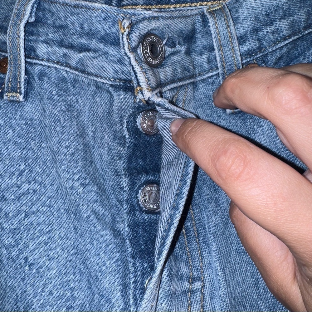 LEVI’S Wedgie Straight High Rise Jeans in Luxor Lanes Size 28 - Picture 12 of 13